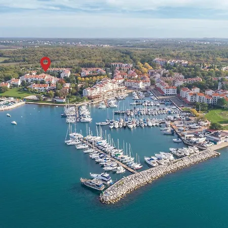 Two-bedroom In Cervar Porat Apartman Porec