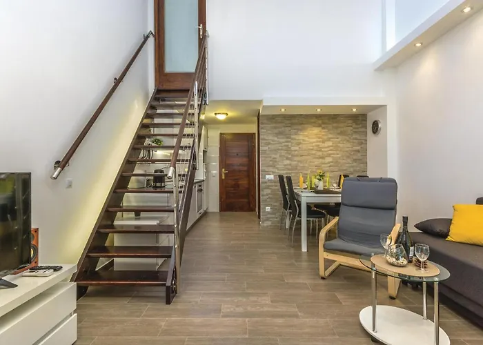 Two-bedroom In Cervar Porat Poreč